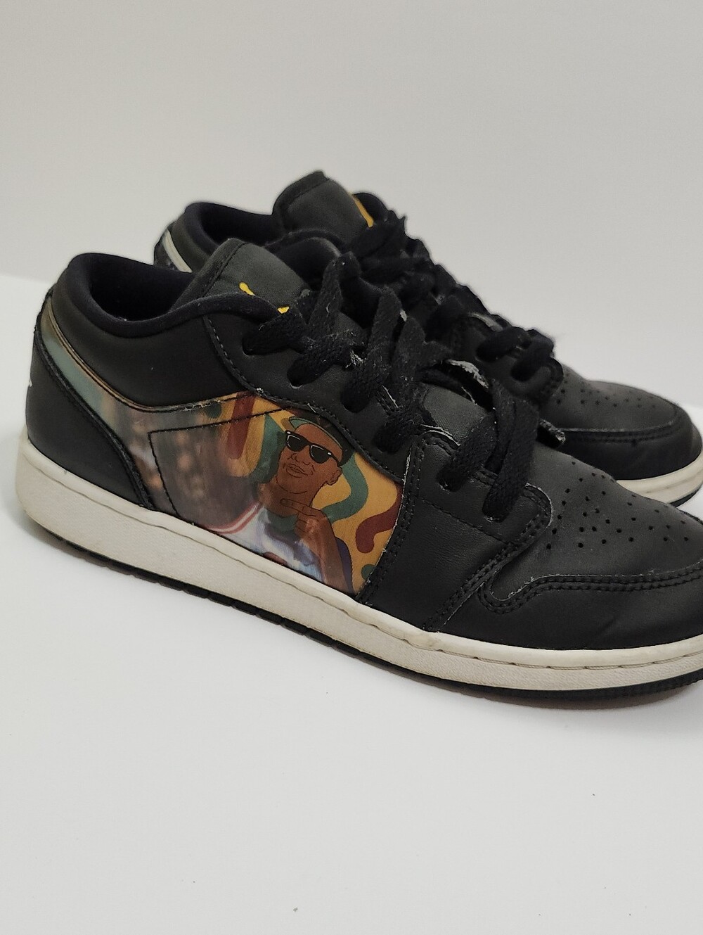 Nike Jordan 1 Low GS Hologram DR9497-001 Lace Sneaker Size 6.5Youth/ Women 8 GUC